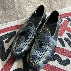 New Men’s Floafers